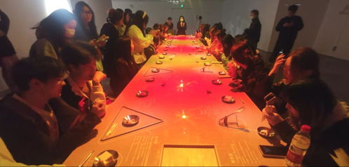 藝術(shù)設(shè)計(jì)學(xué)院舉行20級(jí)產(chǎn)設(shè)專(zhuān)業(yè)傳統(tǒng)文化調(diào)研系列活動(dòng) 芷美空間參觀交流